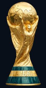 El trofeo de la Copa del Mundo FIFA: figuras doradas elevando un globo sobre bandas de malaquita verde.
